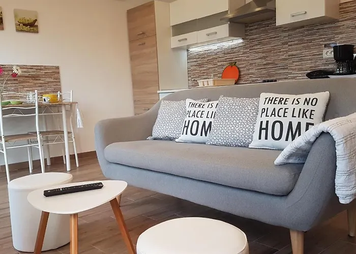 Glorija Apartman Póla