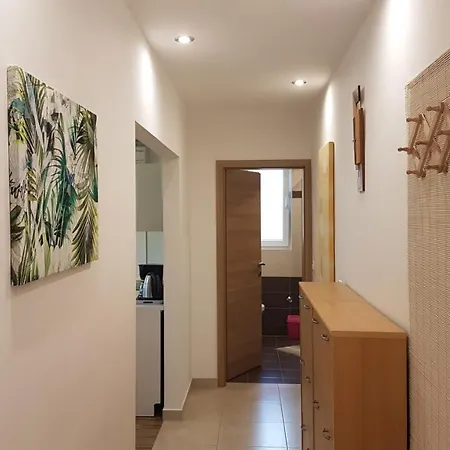 Glorija Apartment *